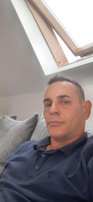 Póka Róbert profilképe